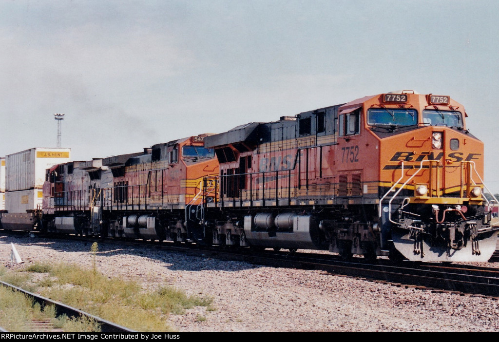 BNSF 7752 East